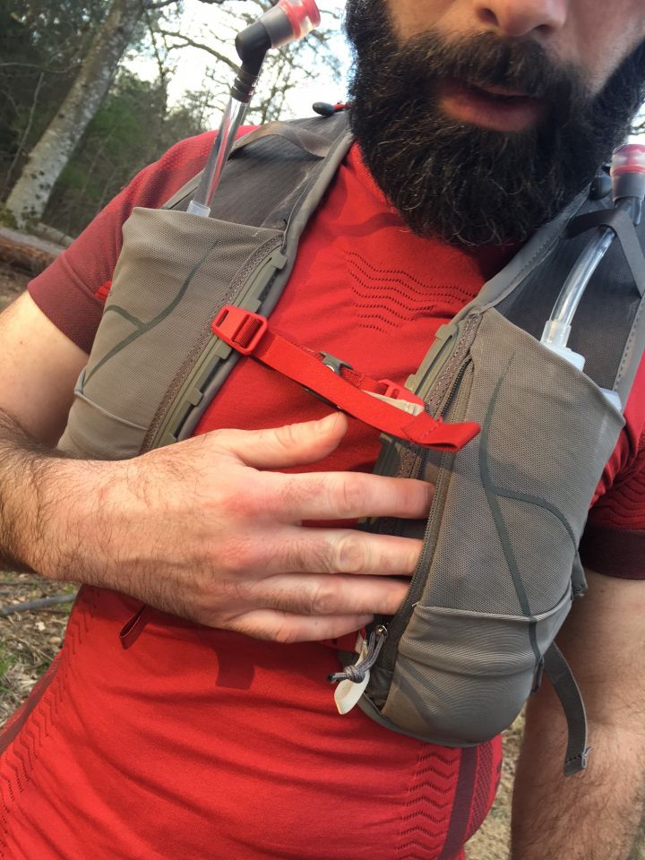 pochette fermée sac de trail osprey duro