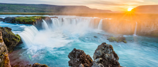 Islande Godafoss waterfall